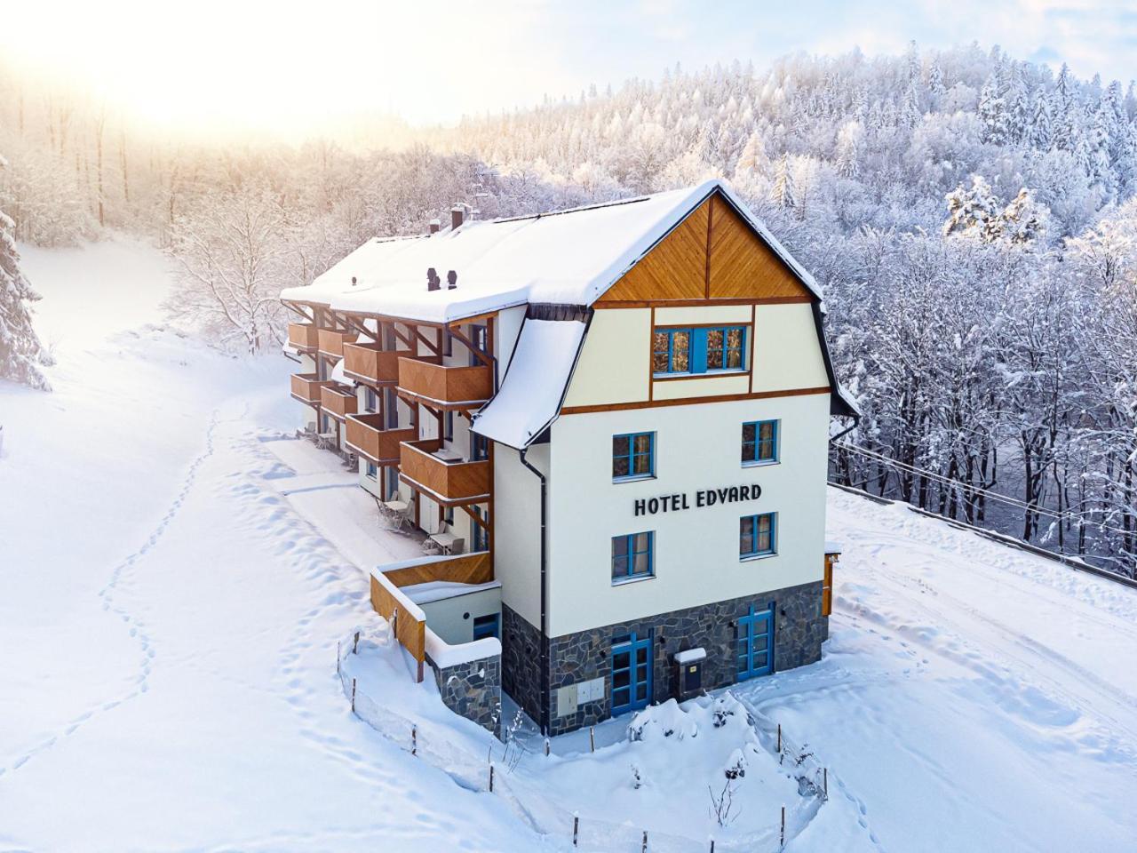 Hotel Edvard Frenštát pod Radhoštěm Exteriér fotografie