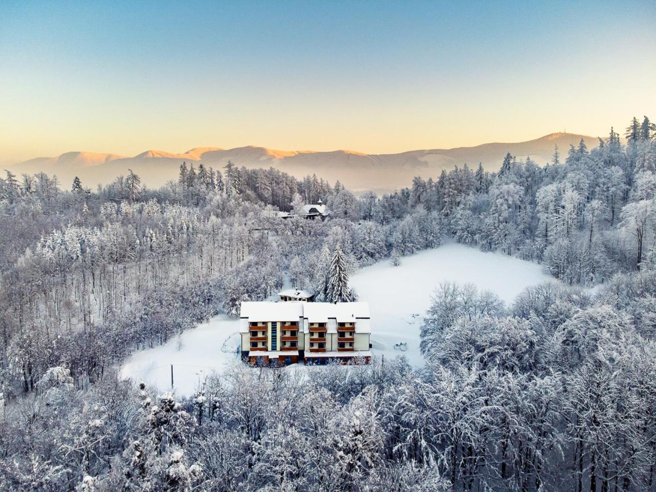 Hotel Edvard Frenštát pod Radhoštěm Exteriér fotografie